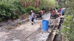 Semangat Gotong Royong Warga Percepat Pembangunan Rabat Beton TMMD