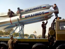 Penjelasan Purbaya soal Anggaran Pembelian Rudal BrahMos dari India