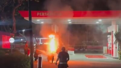 Motor Custom Terbakar Saat Isi BBM di SPBU Condet, Diduga Akibat Korsleting