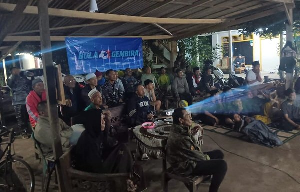 Nobar Piala Dunia 2026 Bersama Satgas TMMD ke-129 Pererat Kebersamaan TNI dan Masyarakat