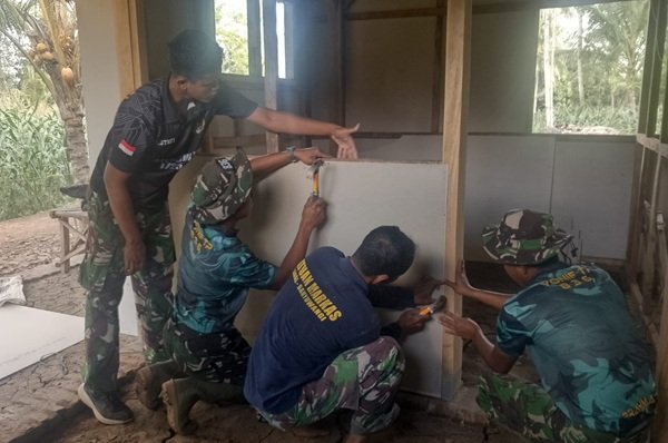 Gotong Royong Satgas TMMD Wujudkan Rumah Impian Ibu Sumana, Tingkatkan Kesejahteraan Keluarga