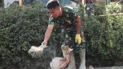 Satgas TMMD Ke-129 Kodim Lumajang Optimalkan Finishing Rabat Jalan 