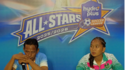 Pelatih Kepala Putri Tangsel City Saronih (kiri) didampingi Debby Alvani Zanaya