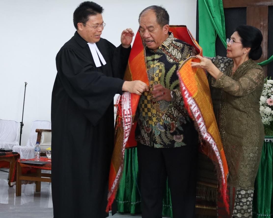 Bupati Asahan Hadiri Penahbisan Pendeta HKBP