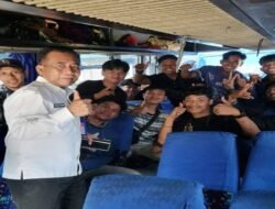 Kadisdik Asahan Lepas Tim Kesenian ke PRSU ke-50