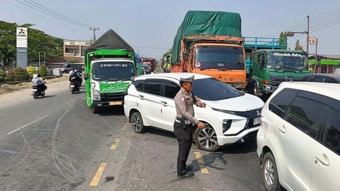 Kecelakaan Pantura Indramayu Tewaskan 10 Orang