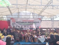 Karnaval HUT Ke-81 RI di Bogorejo Blora, Forkompincam Tampil dengan Busana Pewayangan