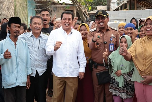 Bupati Tangerang Letakkan Batu Pertama Pembangunan Empat RTLH di Sindang Jaya