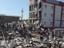 Gempa Magnitudo 7,4 Guncang Kolombia, 19 Bangunan di Cali Runtuh