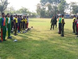 Demi Sukses HUT RI ke-81, Babinsa Winongan Bekali Paskibraka Mental dan Disiplin