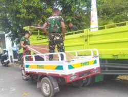 Menembus Gang Sempit: ‘Motor Roda Tiga’ Satgas TMMD 129 Bojonegoro Bawa Harapan Warga Desa Kesongo
