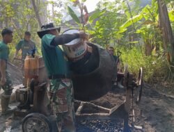 Pengoperasian Mesin Molen Dukung Kelancaran Pengecoran Jalan TMMD ke-129