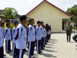 Satgas TMMD ke-129 Bojonegoro Latih Karakter Siswa SMPN Satu Atap Kesongo