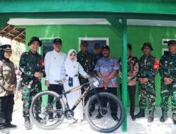 Rombongan Tinjau RTLH Ibu Ety, Bantuan Kursi Roda hingga Sepeda Diserahkan