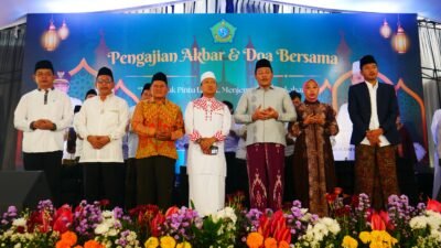 Bupati Sidoarjo Ajak Warga Guyub dan Dukung Pembangunan dalam Pengajian Akbar