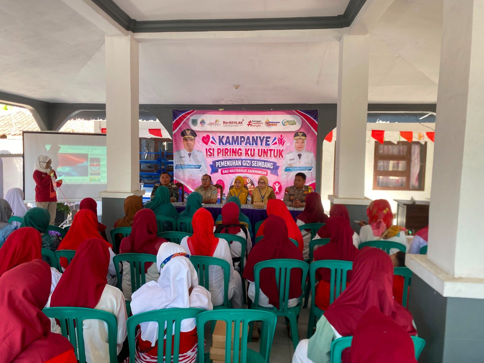 Pemenuhan Gizi Seimbang, Babinsa Kelurahan Kademangan Dukung Kampanye Program Isi Piringku