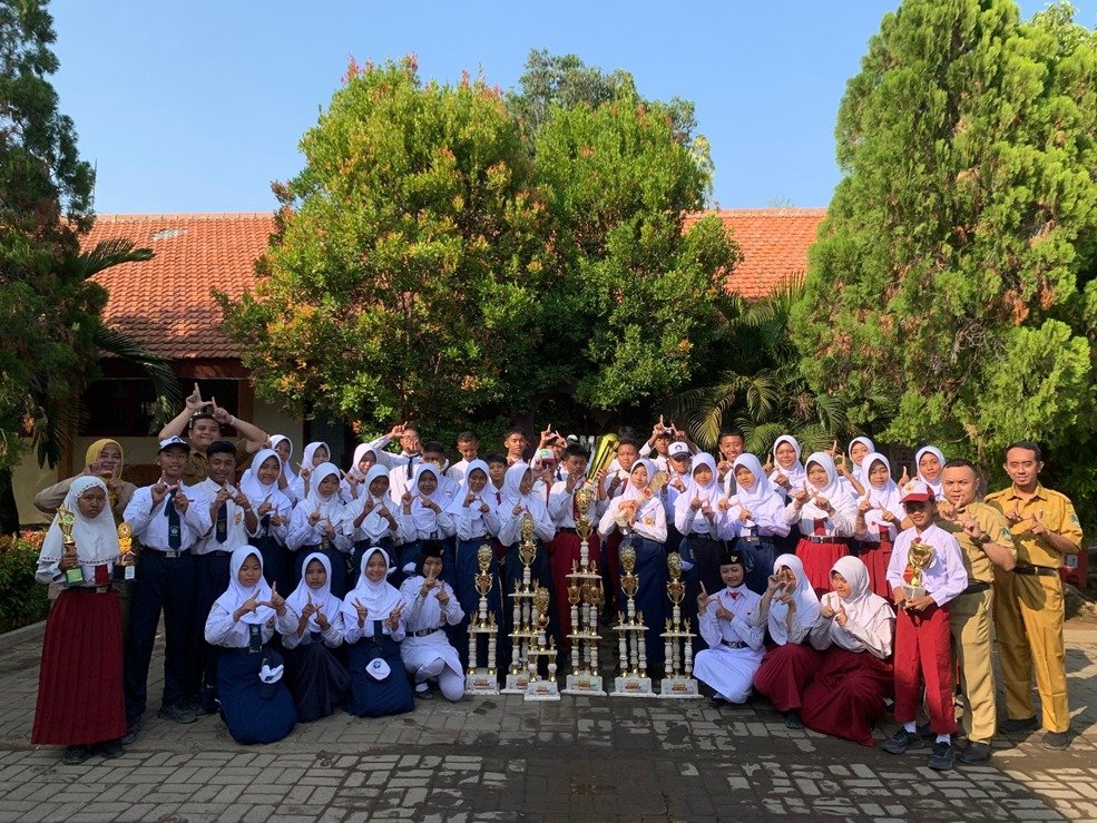 SMP Negeri 4 Pasuruan Borong Prestasi Gemilang di Berbagai Bidang
