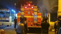Kebakaran Rumah dan Toko Sembako di Pagerwojo, Polisi Bantu Evakuasi