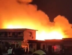 Kebakaran di Muara Angke Jakarta Utara Hanguskan 60 Rumah, 2 Warga Terluka
