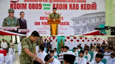 Kodim 0809/Kediri Gelar Khitan dan Pengobatan Gratis