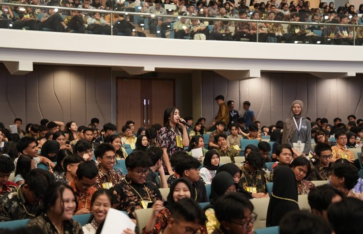 Kuliah Umum di FEB UI, Dirut PTPN IV PalmCo: Kampus Tempat Aman untuk Bereksperimen