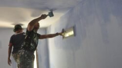 Pengecatan RTLH TMMD ke-129 Berlanjut, Rumah Ibu Ety Kian Mendekati Rampung