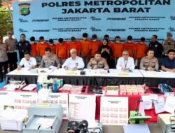 Polres Jakbar Bongkar Sindikat Uang Palsu, 15.610 Lembar Senilai Rp 1,56 Miliar Disita