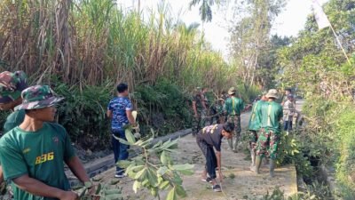 Minggu Bersih TMMD 129, Satgas dan Warga Bersihkan Lingkungan