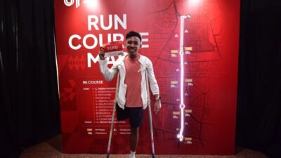 Anggi “Kaki Seribu” Siap Hadapi Half Marathon dengan Satu Kaki