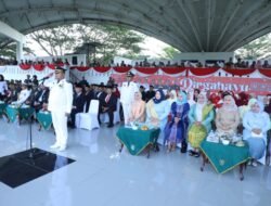 HUT ke-81 RI, Pemkab Asahan Gelar Upacara Penurunan Bendera dan Beri Beberapa Penghargaan