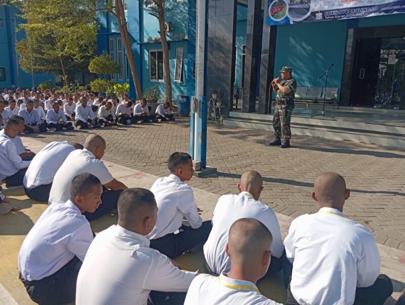 Danramil Kanigaran Hadiri Pembukaan LDDK SMKN 4 Probolinggo