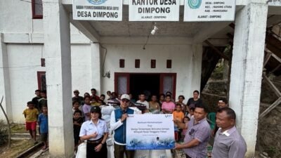 BRI Life Salurkan Bantuan bagi Warga Terdampak Gempa di Manggarai NTT