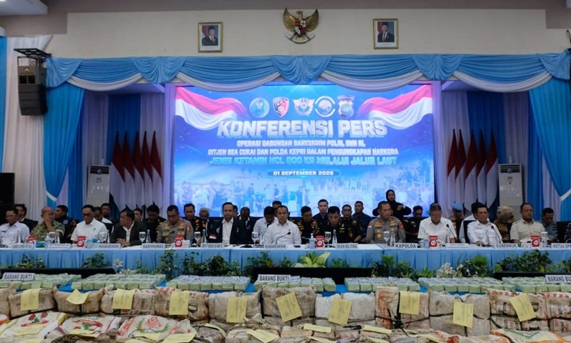 Bea Cukai dan Aparat Gabungan Sita 800 Kg Ketamin di Perairan Natuna