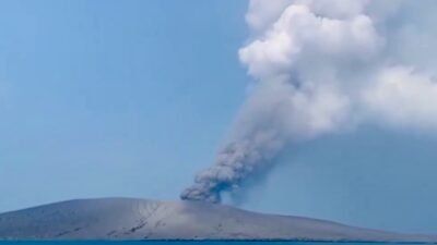 Lima Jurnalis Hilang Kontak Saat Meliput Erupsi Gunung Anak Krakatau, Basarnas Lakukan Pencarian