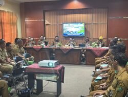 Ngantor di Dinas PUBM SDA, Bupati Sidoarjo Minta Pekerjaan Tak Lagi Tertinggal
