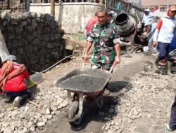 Koramil Sukapura Bersama Warga Binaan Gotong Royong Lakukan Perbaikan Jalan