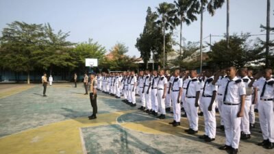 Tumbuhkan Jiwa Kepemimpinan, Koramil Kanigaran Hadiri Upacara Penutupan LDDK Angkatan 20 SMKN 4 Kota Probolinggo