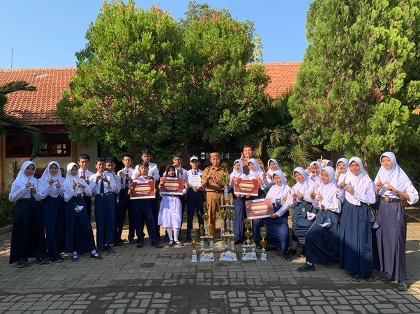 Murid SMPN 4 Pasuruan Torehkan Prestasi di Ajang Paskibra, Taekwondo, dan Sains