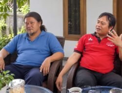 Peduli Warga, Anggota DPRD Kota Kediri Dody Yustiawan Jenguk Jurnalis yang Sedang Sakit