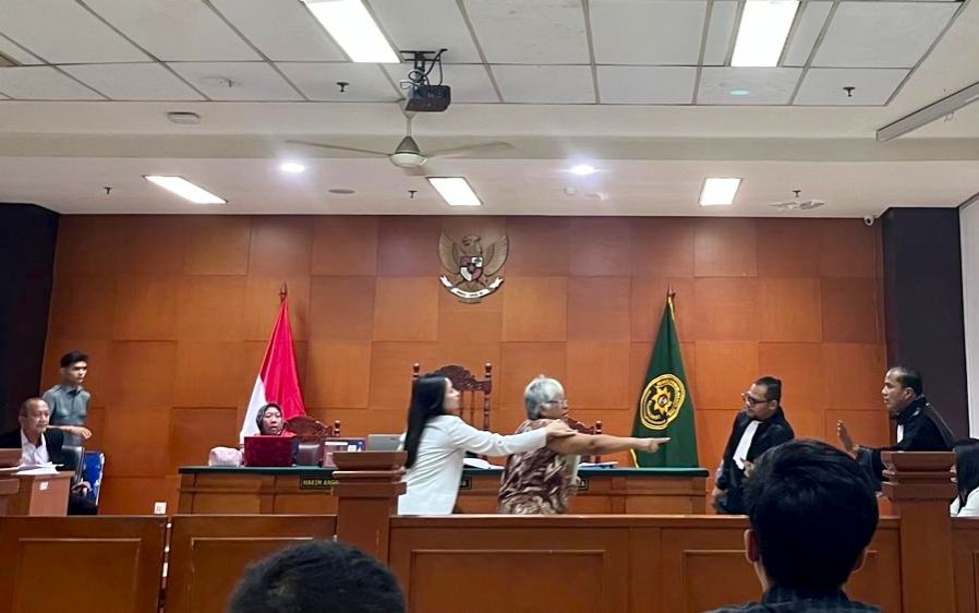 Kehilangan Anak Semata Wayang, Ibu Korban Histeris di Ruang Sidang PN Jaktim