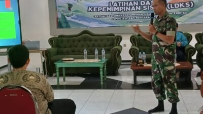 Bekali Siswa Jadi Pemimpin, Danramil Paiton Isi Materi LDKS di SMA Tunas Luhur