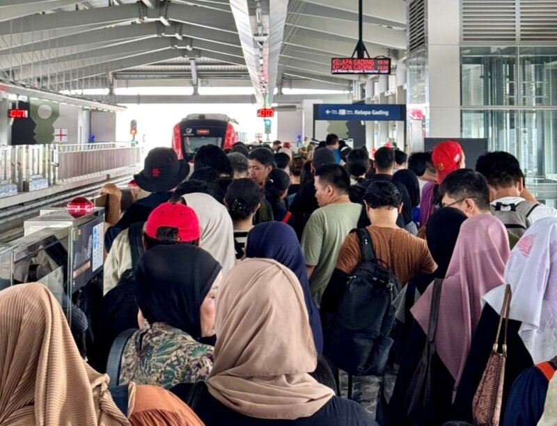 Tarif Khusus Rp 8, Warga Ramai-ramai Jajal LRT Manggarai-Kelapa Gading