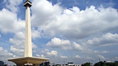 Cuaca Jakarta Hari Ini Cerah Berawan, Hujan Ringan Berpotensi Turun Sore hingga Malam