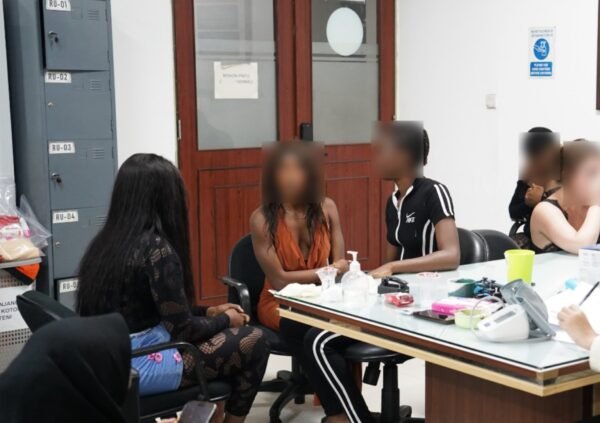 Imigrasi Ngurah Rai Amankan 13 WNA dalam Operasi Gabungan di Bali