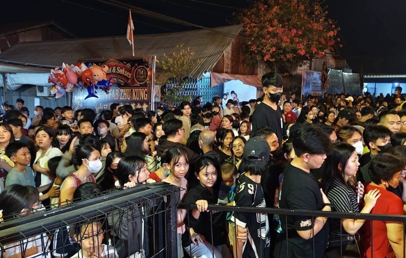 Ribuan Umat Hadiri Perayaan HUT ke-14 YM Fab Zhu Kung di Singkawang