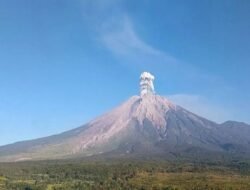 Gunung Semeru Meletus, Badan Geologi: Jangan Beraktivitas di Radius 13 Km
