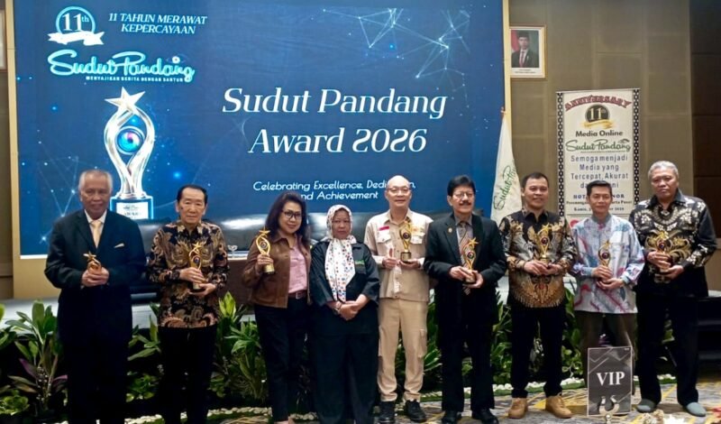 Menteri Koperasi hingga Advokat Senior Raih Sudut Pandang Award 2026