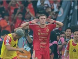 Persija Tekuk Persib 2-1 di SUGBK