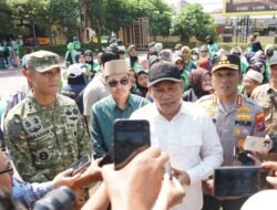 Forkopimda Sidoarjo Bagikan 1.000 Paket Sembako untuk Ojol