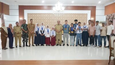 Bupati Asahan Apresiasi Atlet Renang Usai Raih 22 Medali di Piala Kemerdekaan 2026